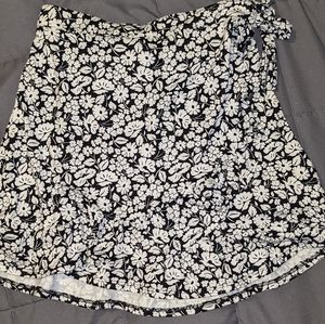 Short floral skirt